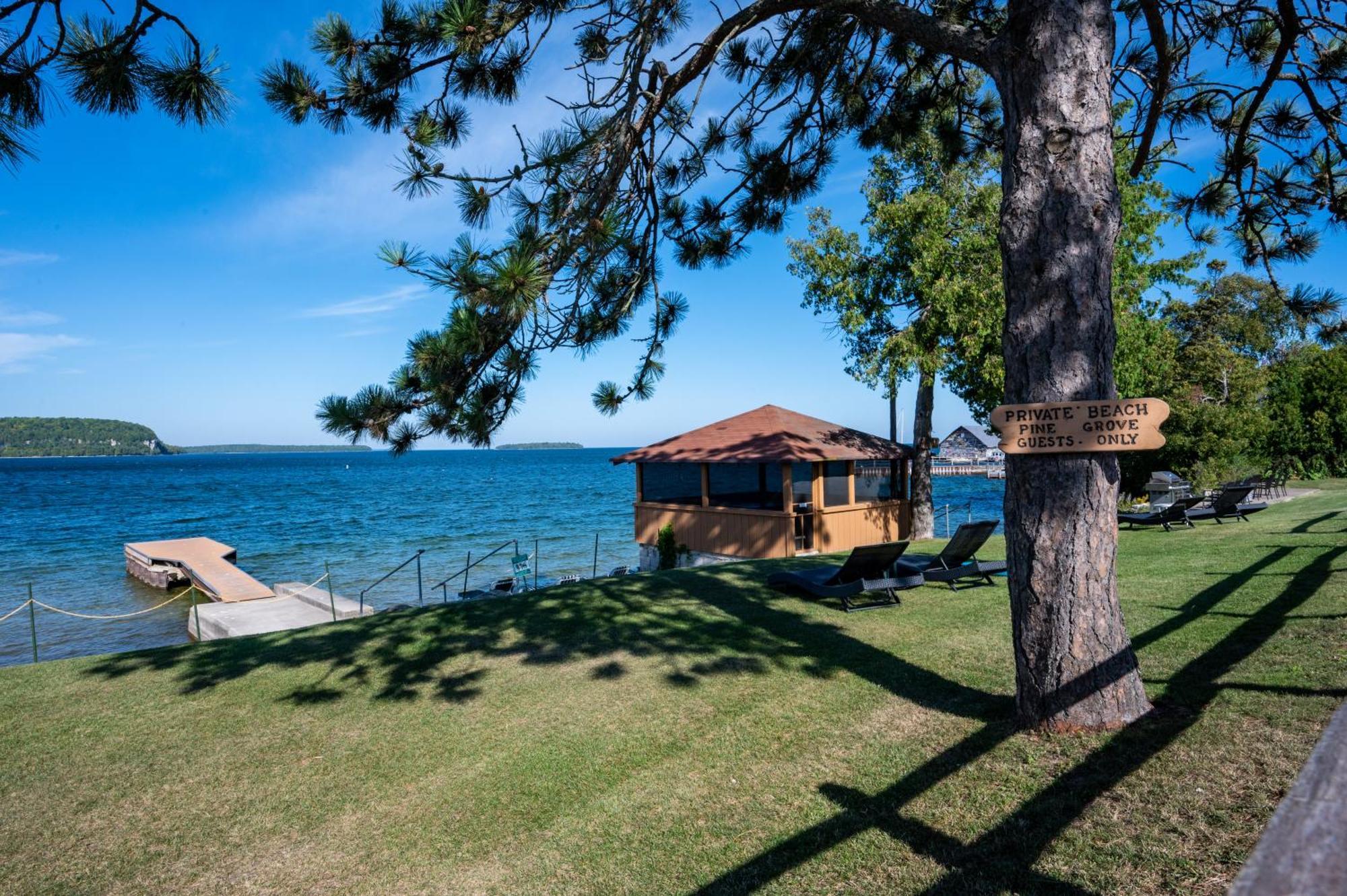 Pine Grove Resort Ephraim Exterior photo
