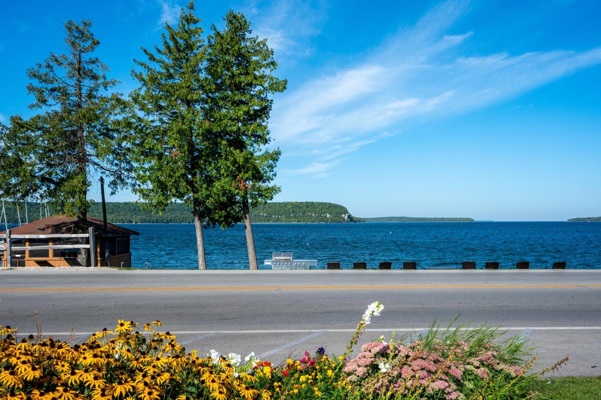 Pine Grove Resort Ephraim Exterior photo