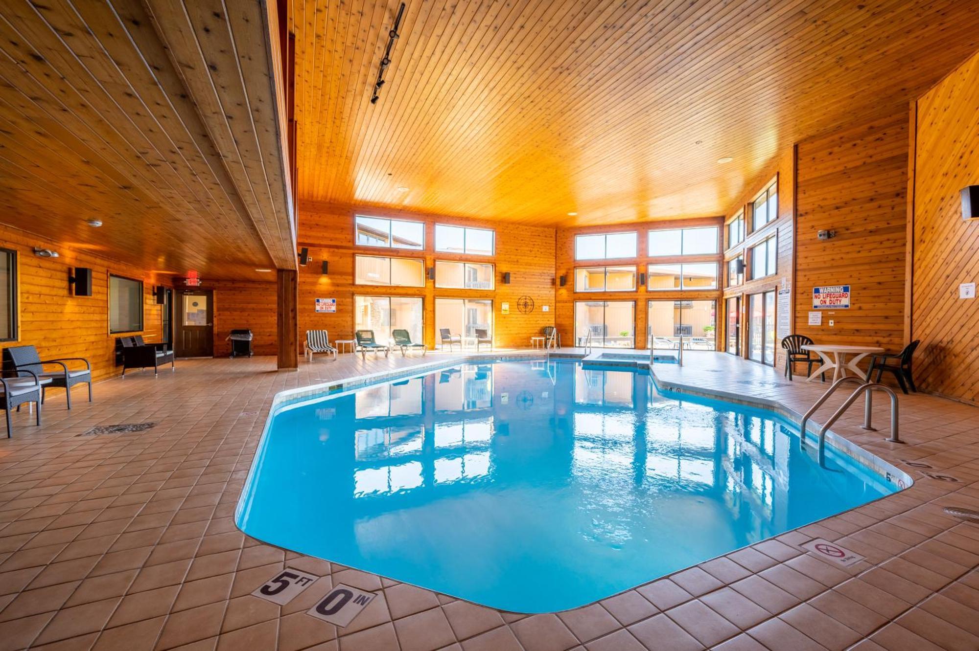 Pine Grove Resort Ephraim Exterior photo