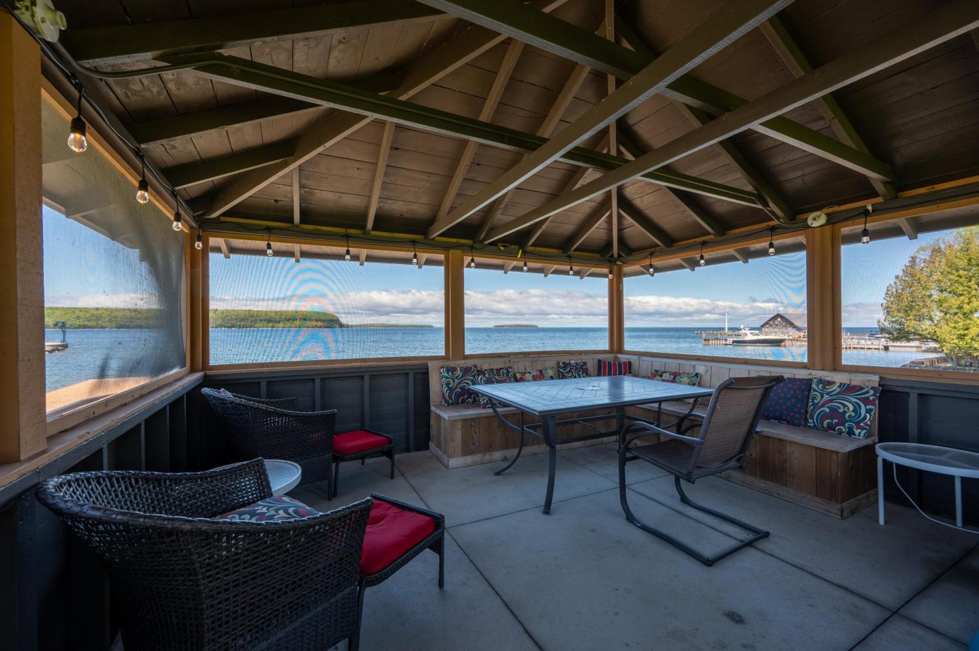 Pine Grove Resort Ephraim Exterior photo