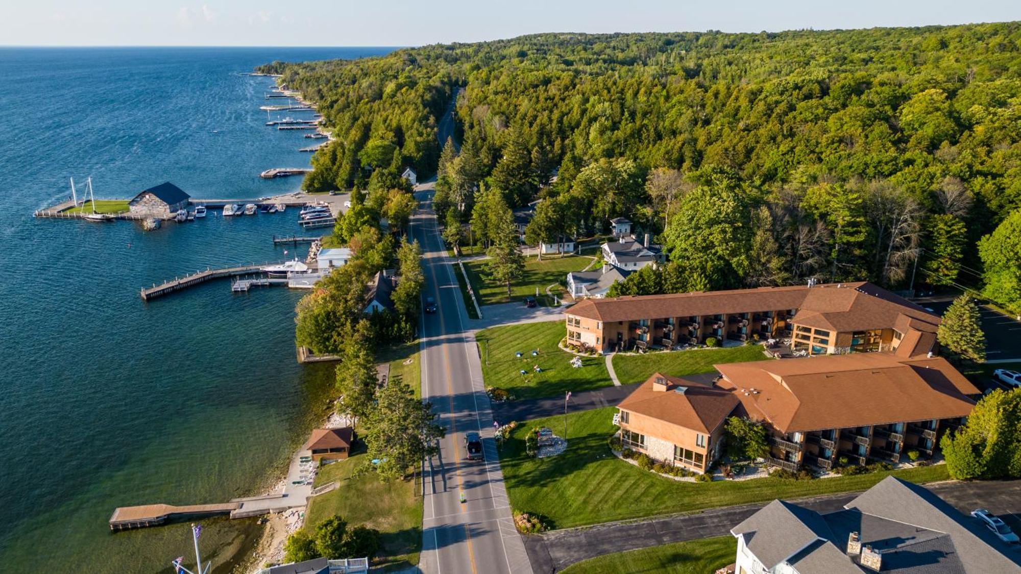 Pine Grove Resort Ephraim Exterior photo