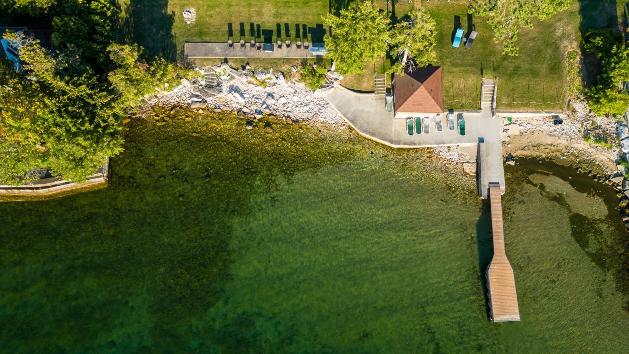 Pine Grove Resort Ephraim Exterior photo