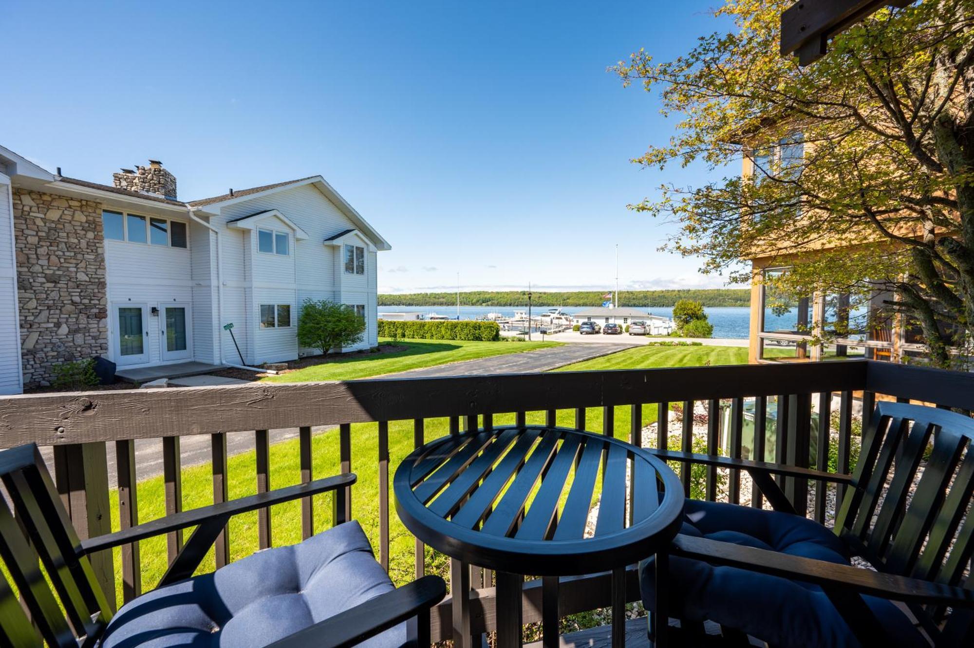Pine Grove Resort Ephraim Exterior photo