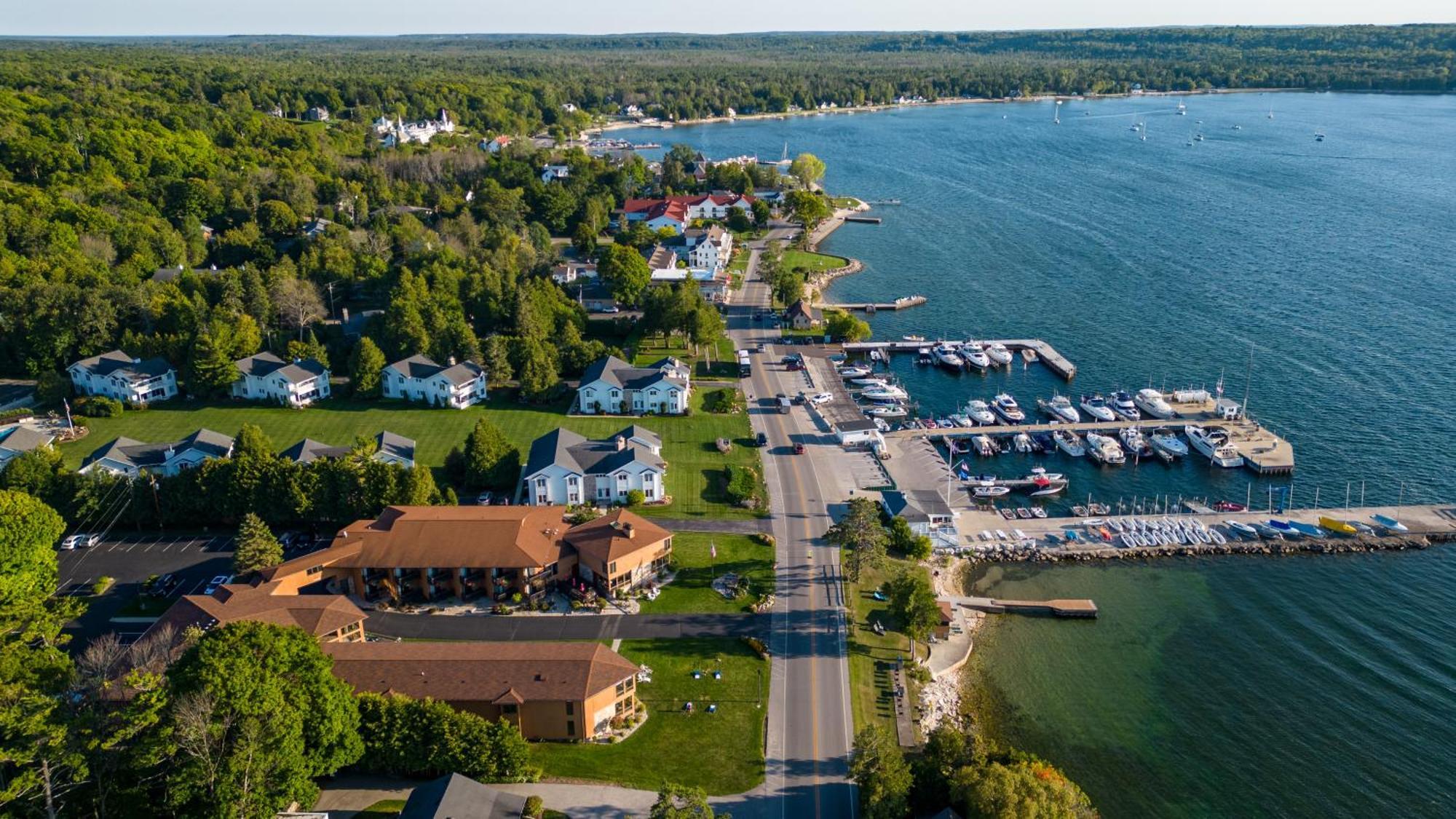 Pine Grove Resort Ephraim Exterior photo