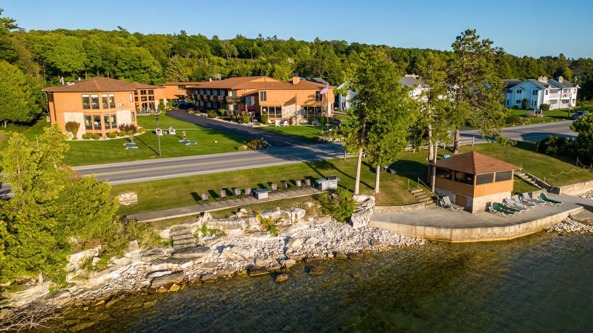 Pine Grove Resort Ephraim Exterior photo